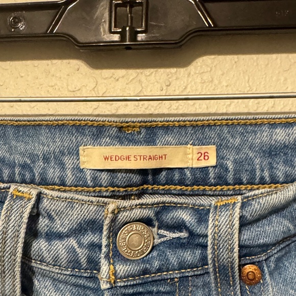 Levi's Wedgie Straight Leg Jeans - Picture 5 of 9